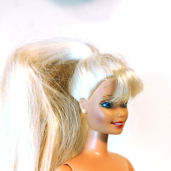 Vintage University Cheerleader Barbie Fashion Doll 1997 Nude Blonde Hair - Picture 4 of 5